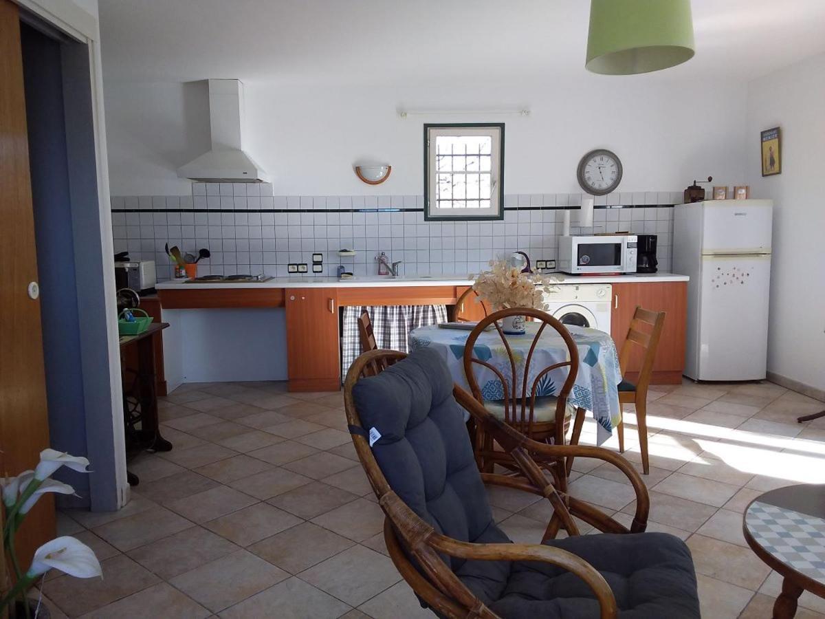 Le Gite Du Poire Molere Εξωτερικό φωτογραφία
